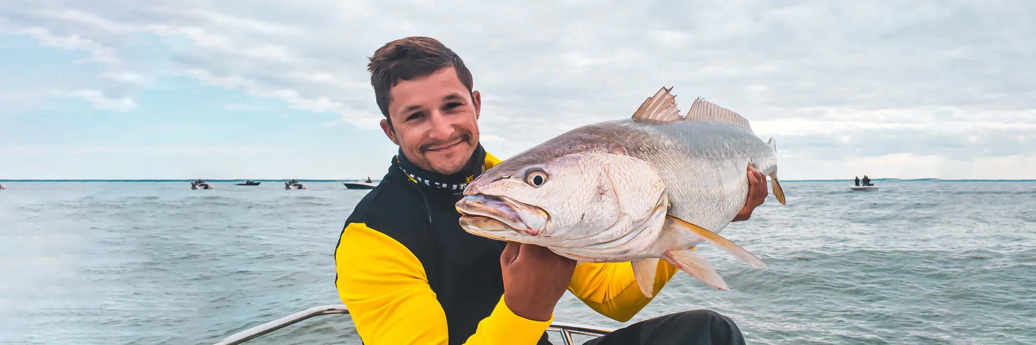 Cannes à pêche pour le Maigre